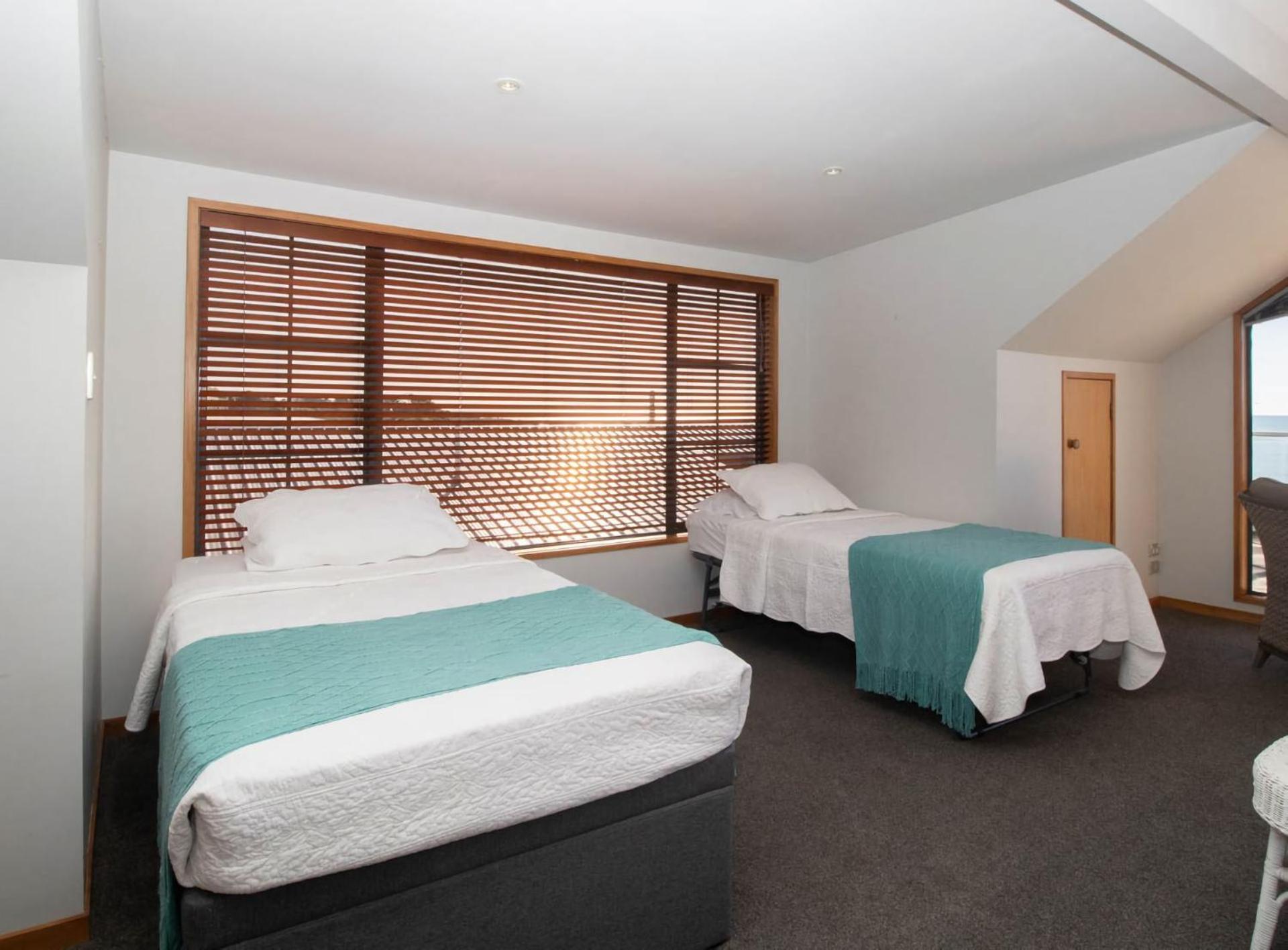 הוילה ניו פלימות' Beachfront Bliss On Wanaka Terrace Support Local מראה חיצוני תמונה
