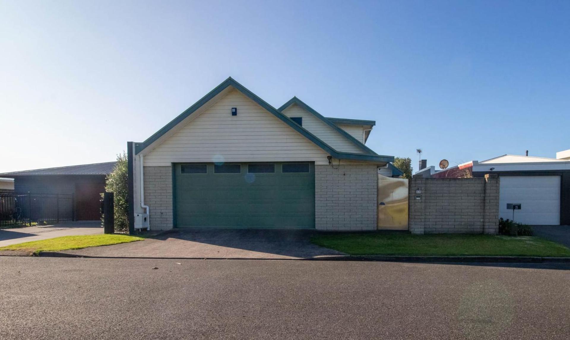 הוילה ניו פלימות' Beachfront Bliss On Wanaka Terrace Support Local מראה חיצוני תמונה