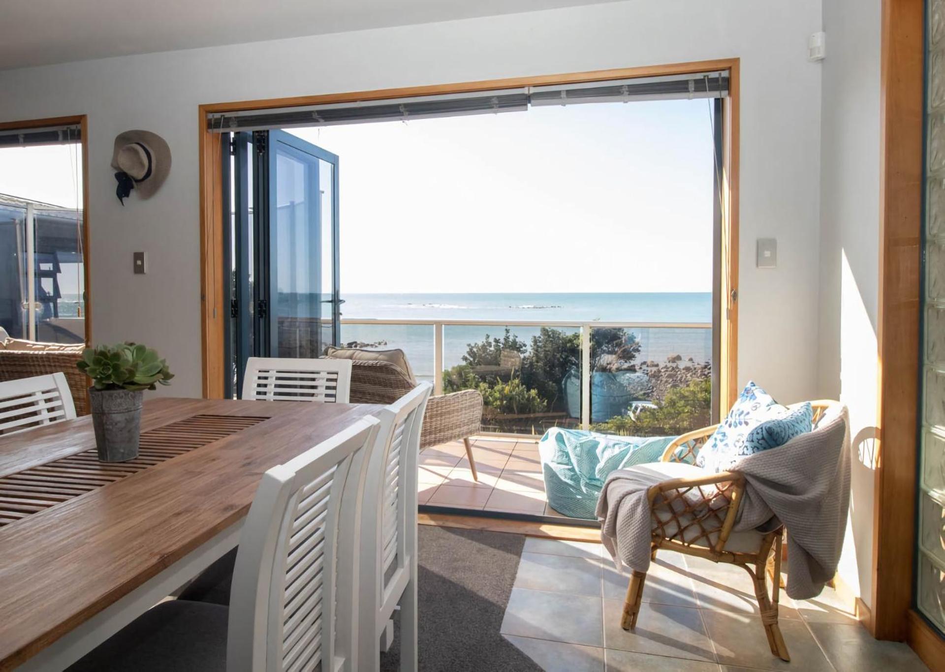 הוילה ניו פלימות' Beachfront Bliss On Wanaka Terrace Support Local מראה חיצוני תמונה