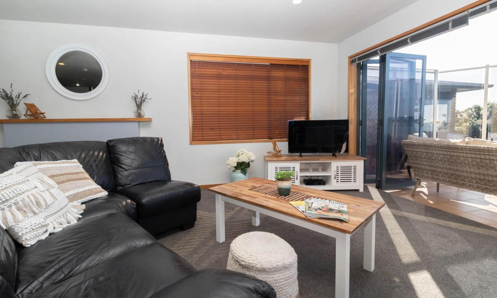 הוילה ניו פלימות' Beachfront Bliss On Wanaka Terrace Support Local מראה חיצוני תמונה